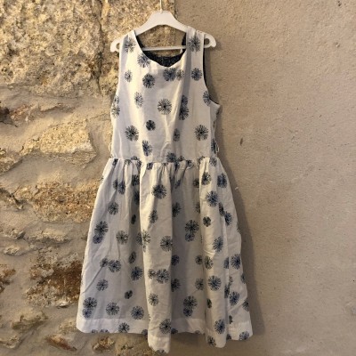 Robe réversible T 8 10 ans
